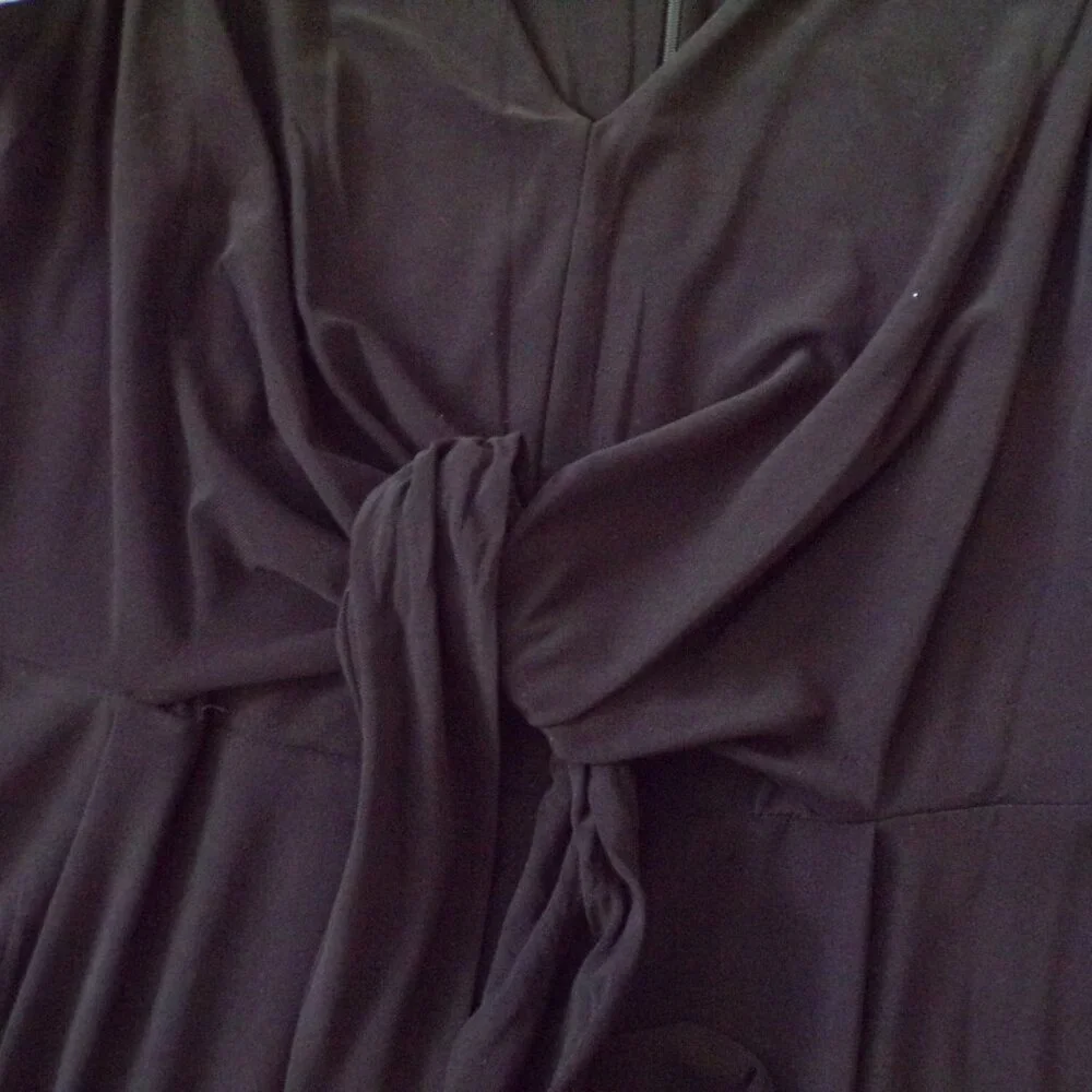 Vince Camuto black knot front midi dress 12 Minimalist